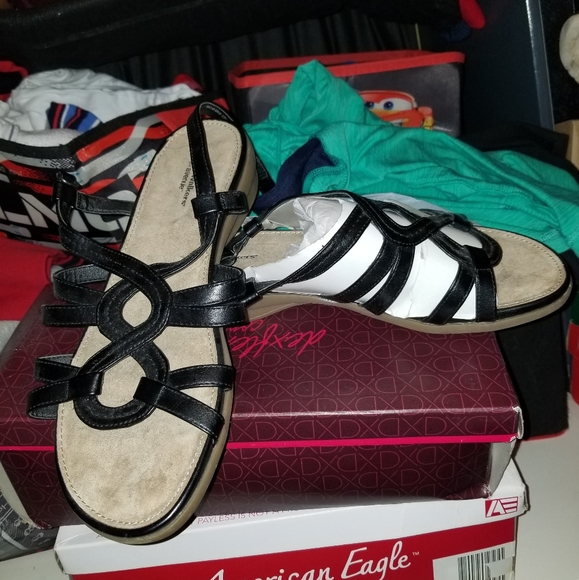 Shoes - Picture 4 of 13